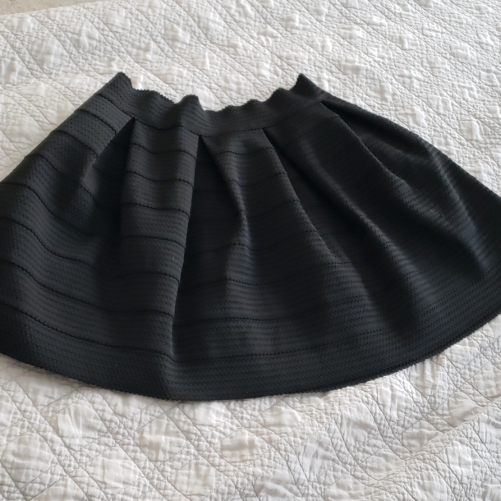 Express pleated mini skirt